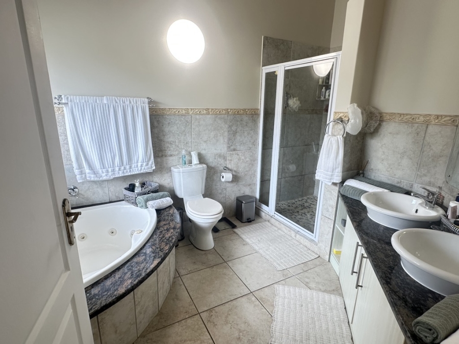 4 Bedroom Property for Sale in Wilderness Central Western Cape